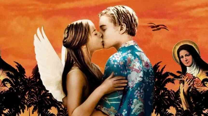 Wear Polo Hawaiian shirt's Romeo and Juliet are kissing