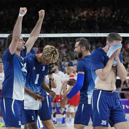 
                France beats Poland to defend men's volleyball Olympic gold