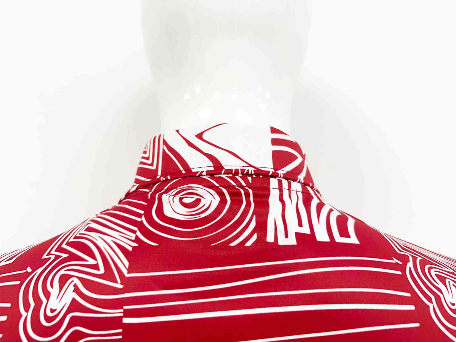 Collar details back view of red retro polo t shirts men cotton golf shirt