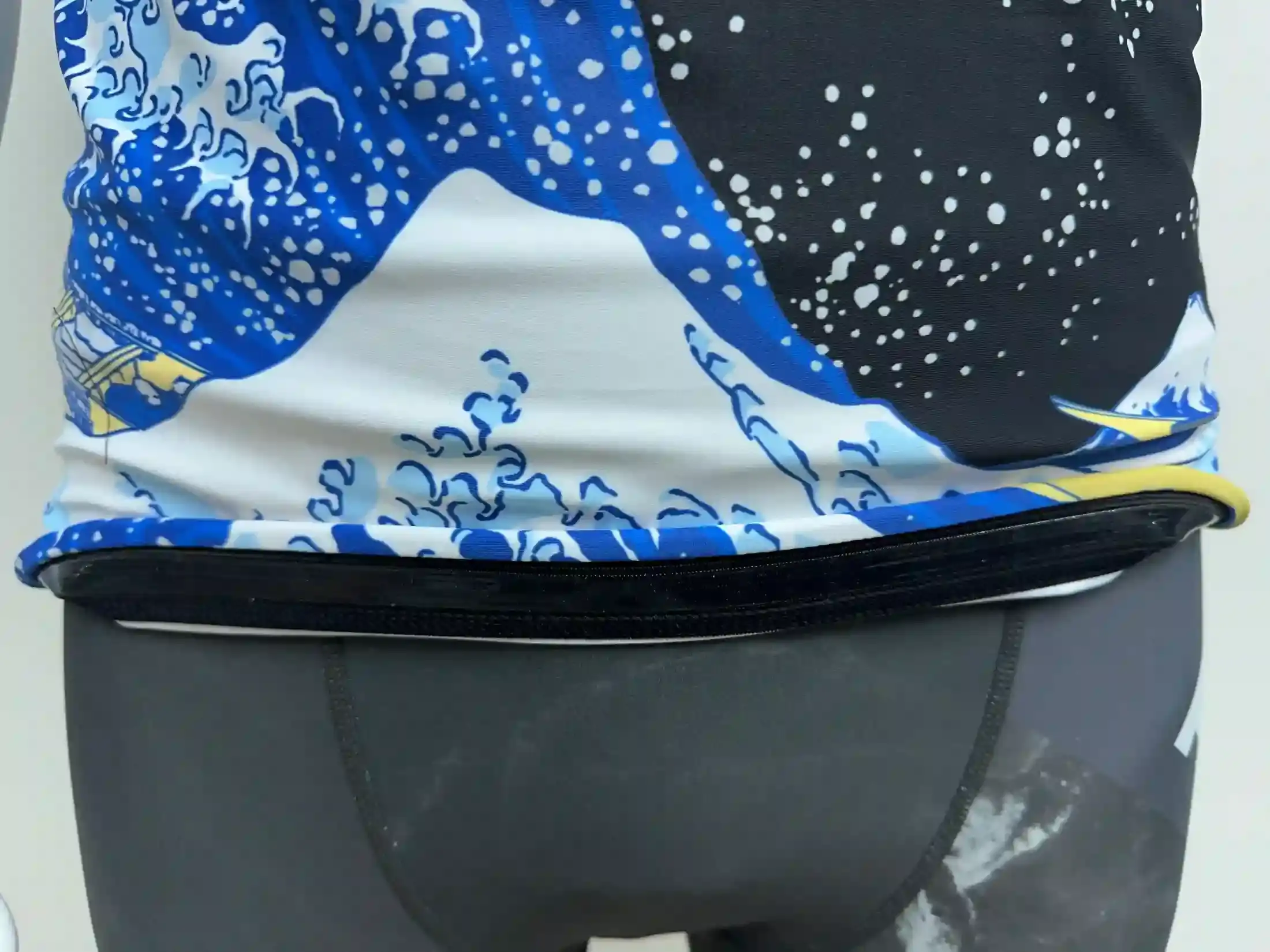 Detail of silicone anti-slip band inside the hem