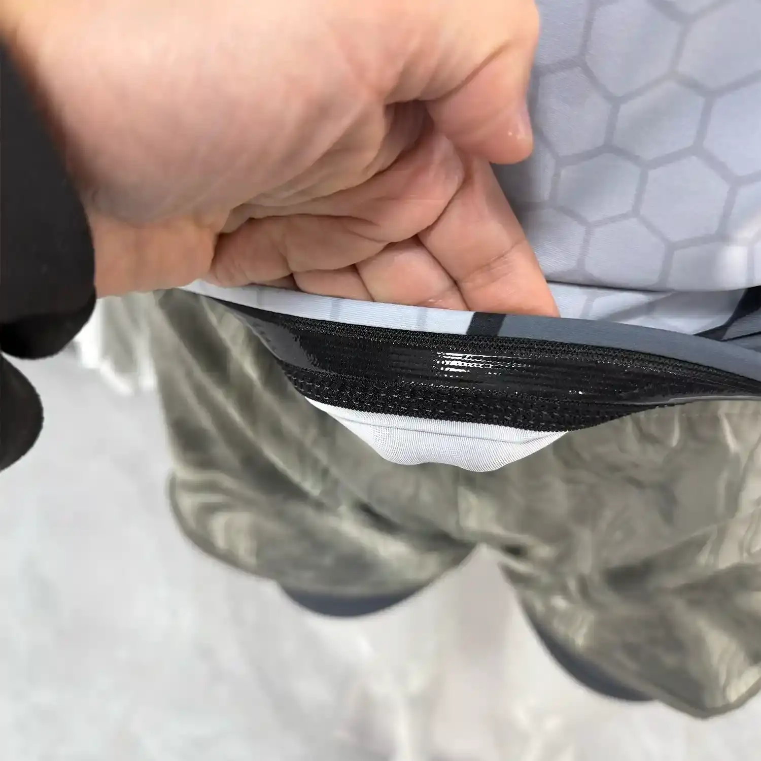 Women's light gray-green honeycomb bjj rash guard long sleeve hem inside silicone strip details