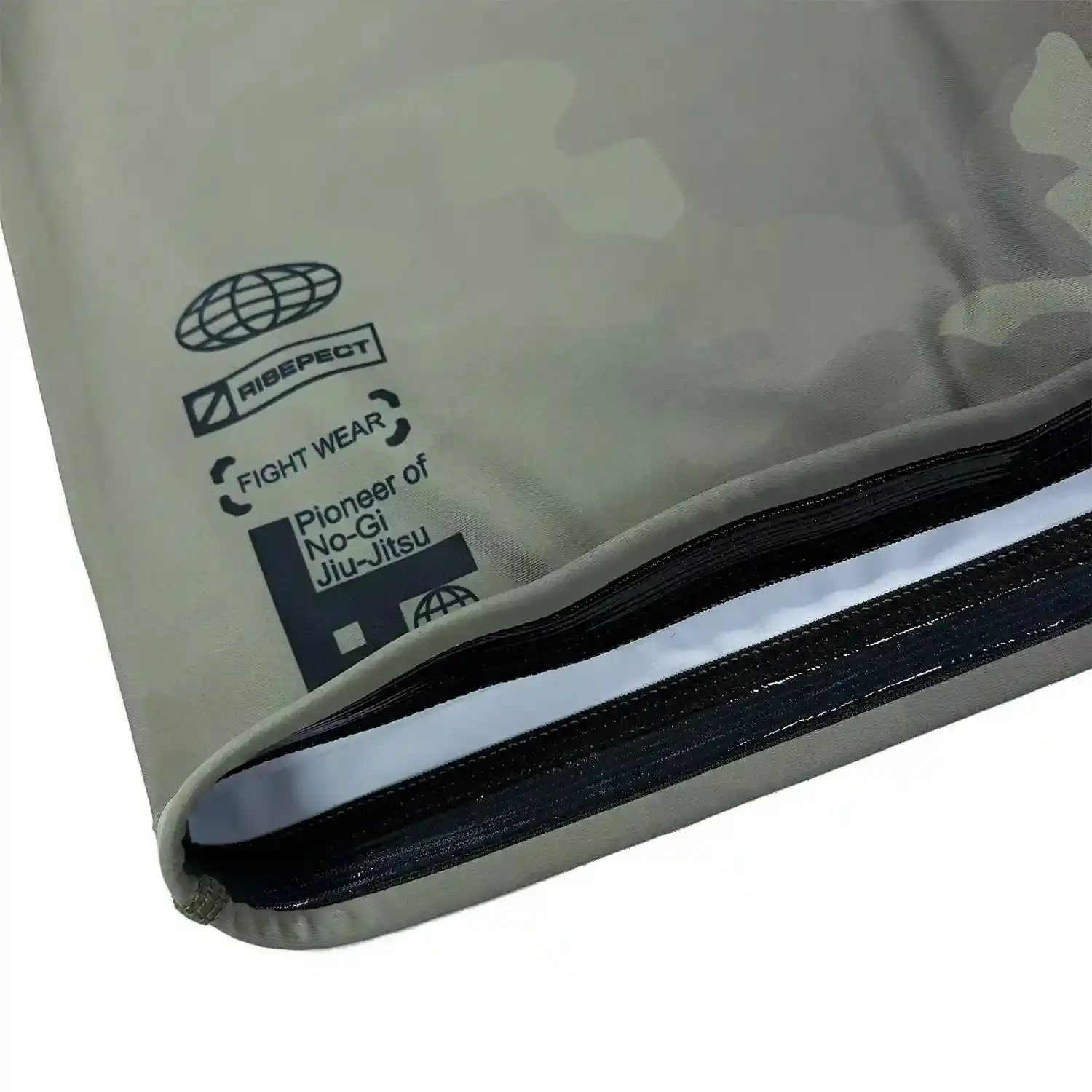 Women's olive camo long sleeve bjj rash guard 1.0 hem inside silicone strip details