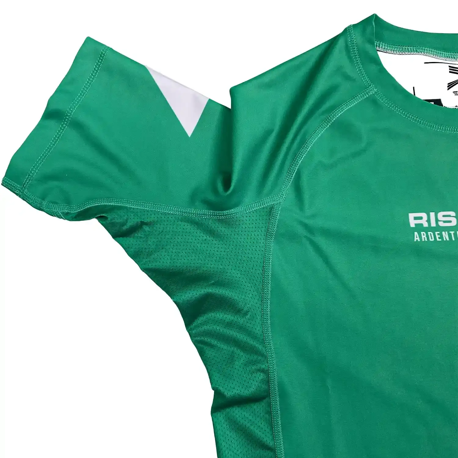 Elk two-color rash guard green blue short sleeve flatlock seam and underarm side mesh details