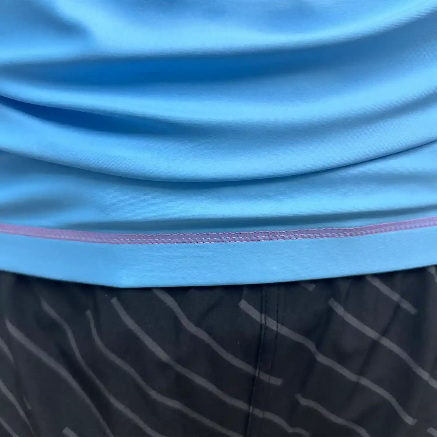 Bjj elk two-color pink blue short sleeve rash guard outer hem coverstitch details