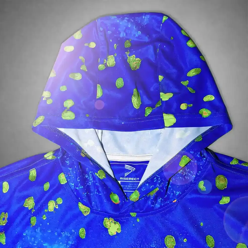 HOODED DETAILS